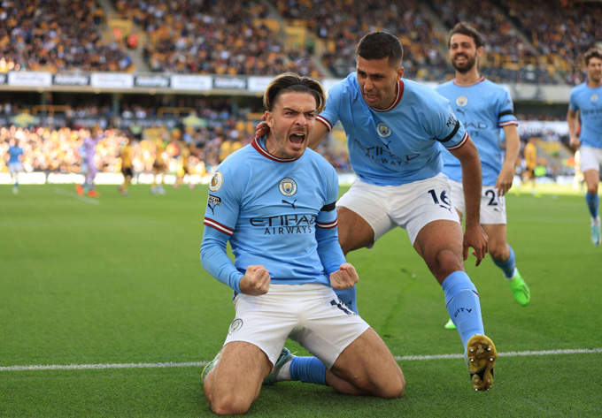 Xử đẹp Wolves, Man City tạm chiếm ngôi đầu
