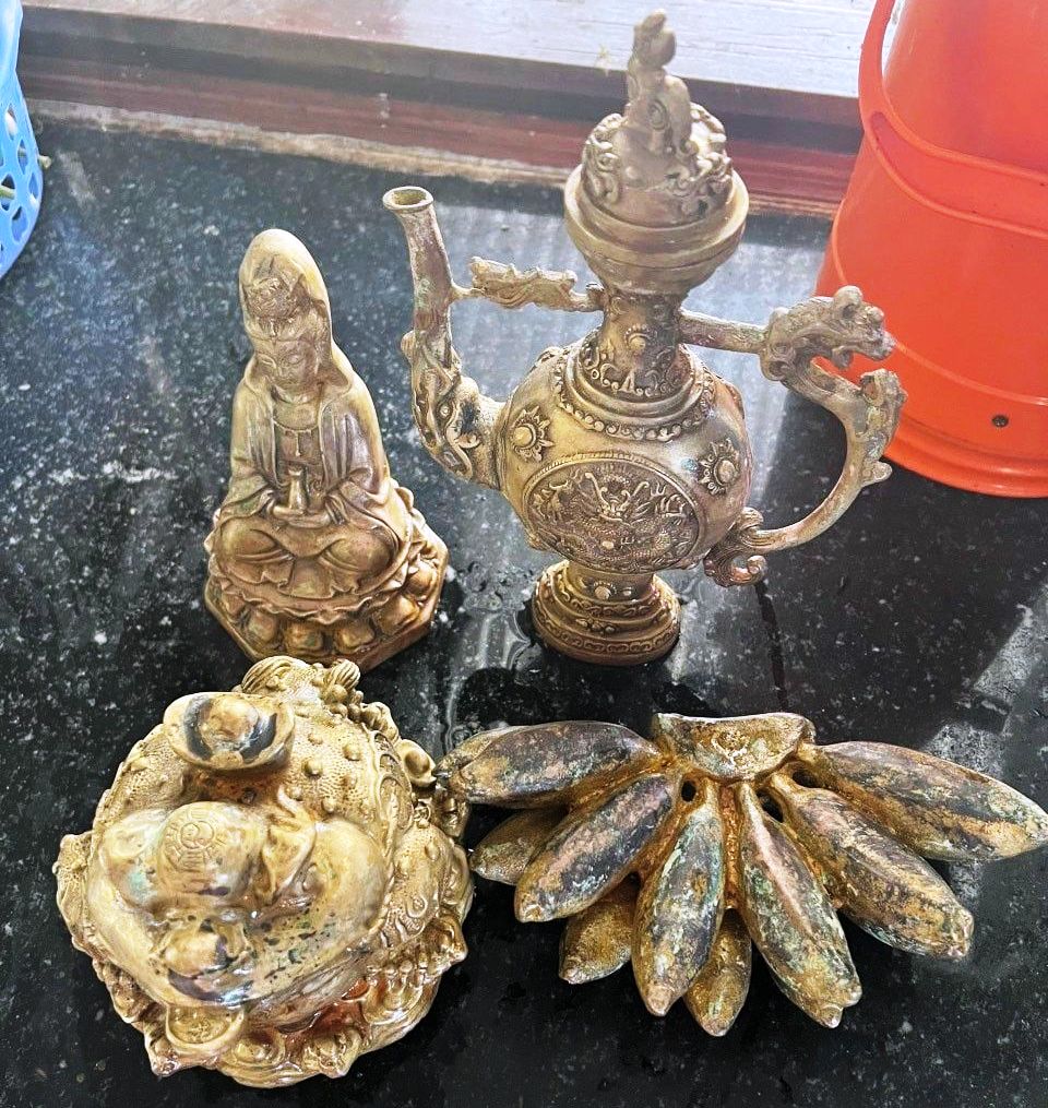 Truy tìm đối tượng lừa bán cổ vật “đồng đen” chiếm đoạt 100 triệu đồng