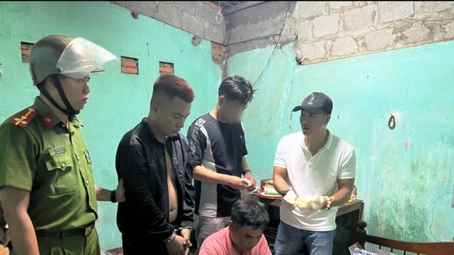 Phá đường dây đưa ma túy từ Quảng Trị vào Huế bằng xe khách