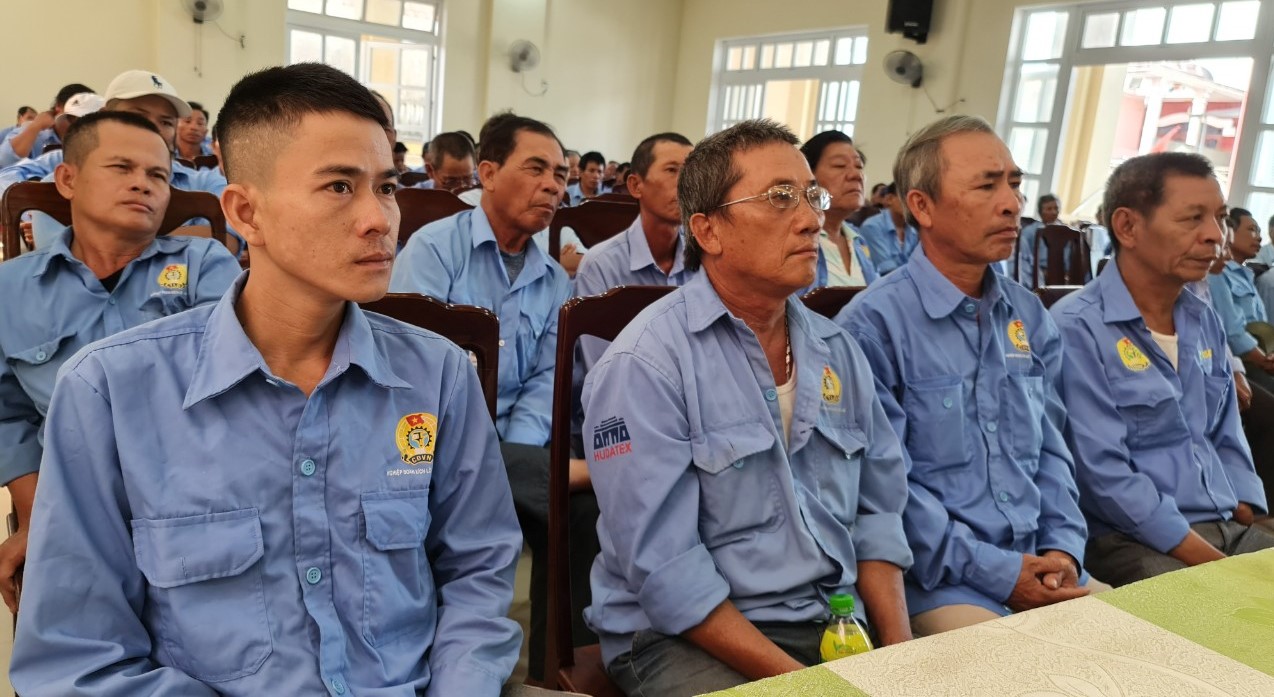 Trang bị kiến thức an toàn giao thông cho đoàn viên các nghiệp đoàn