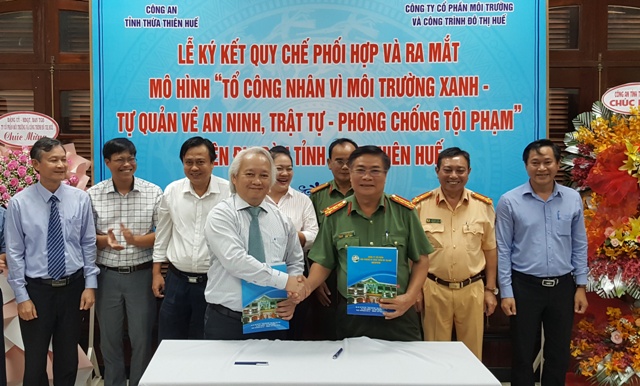 Ra mắt mô hình tổ công nhân vì môi trường xanh