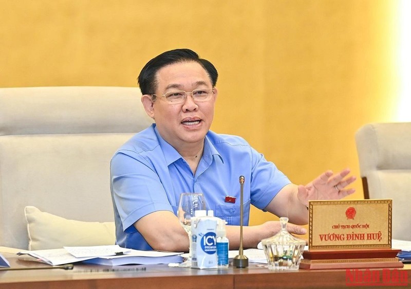 Xem xét các vấn đề bảo đảm an ninh năng lượng và chuyển dịch năng lượng