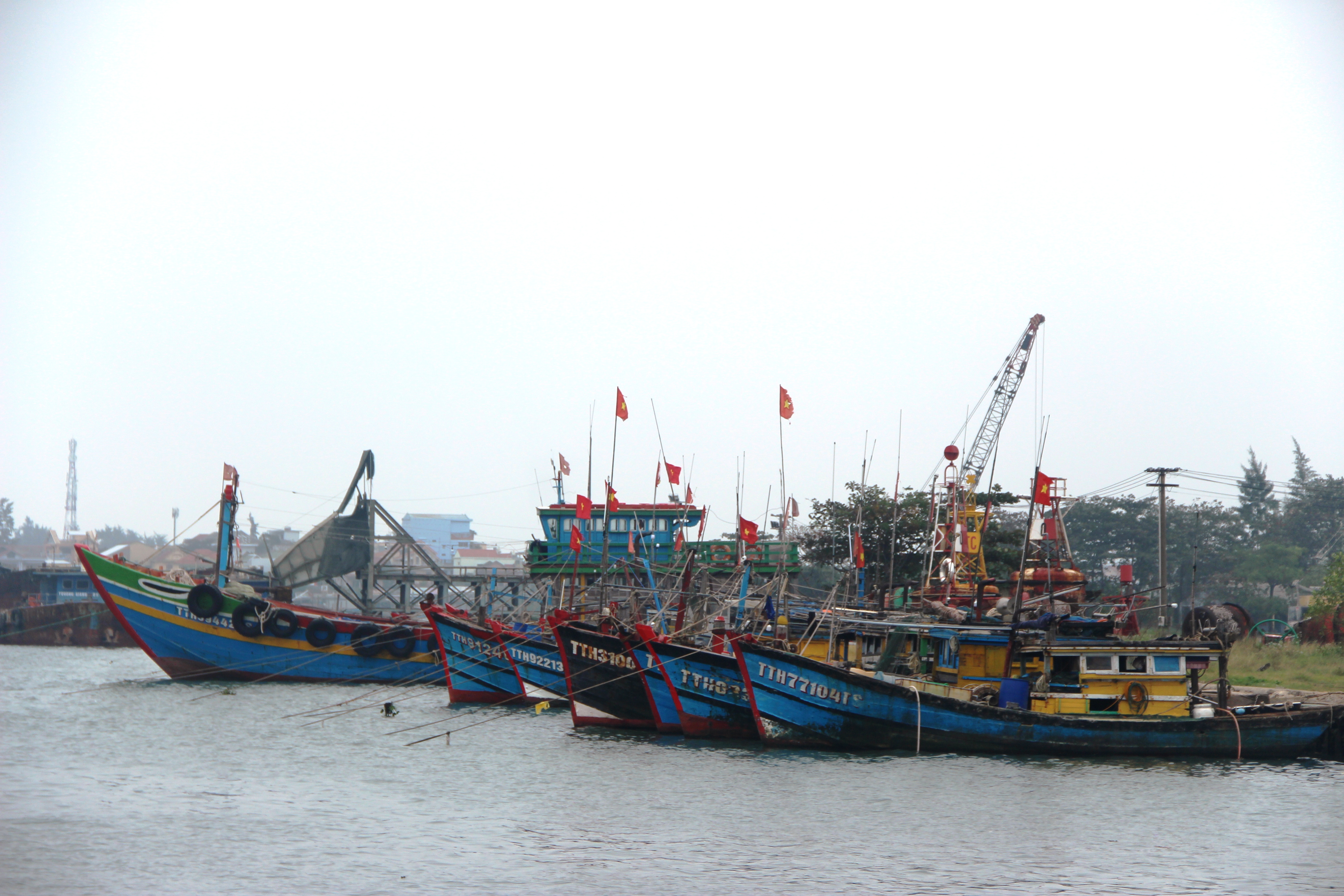 Sẵn sàng các phương án, chủ động ứng phó bão số 4