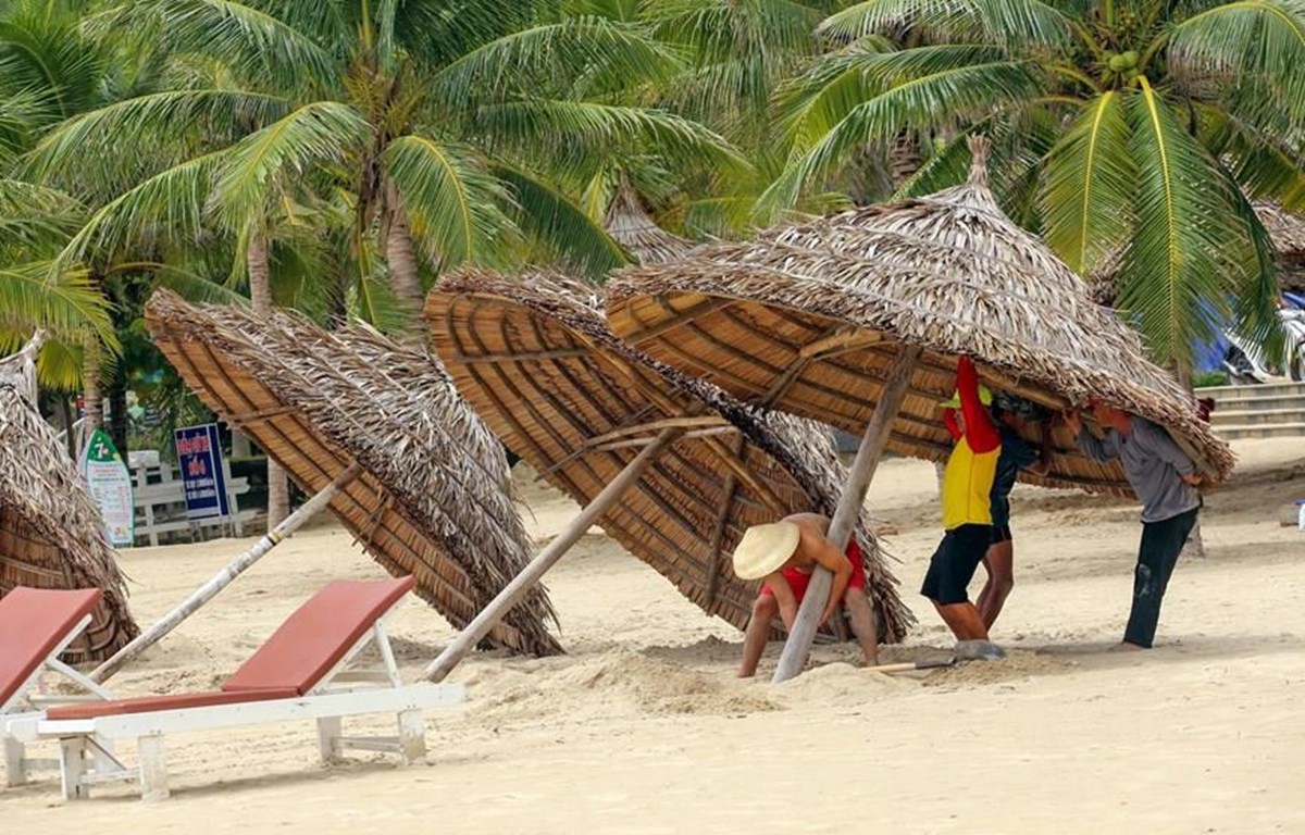 Bão số 4 giật cấp 12 Nhà cấp 4, tường gạch 10 rất khó chống chịu