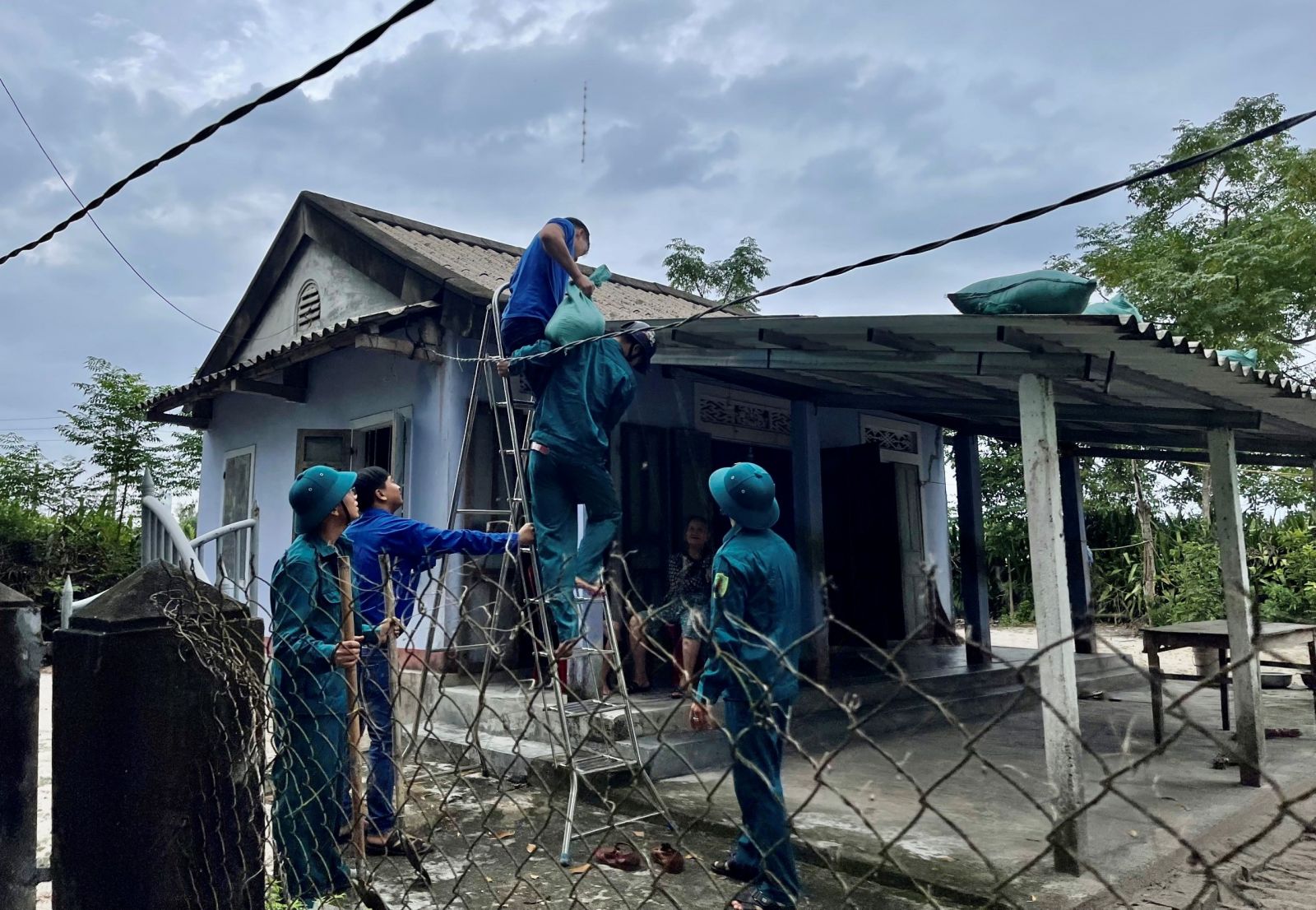 Triển khai các phương án ứng phó với bão Noru