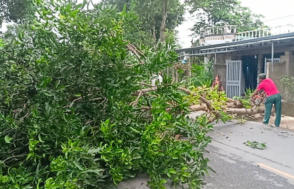 Sơ tán người dân đến nơi an toàn