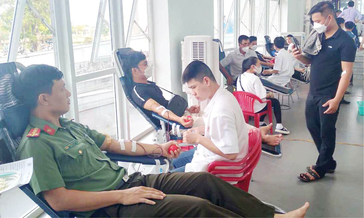 Khơi dậy phong trào hiến máu tình nguyện