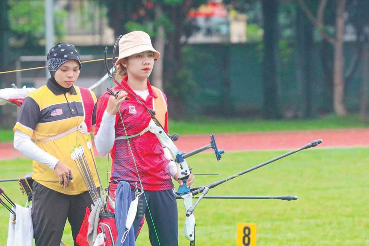 Bắn cung chỉ tiêu tấm huy chương vàng