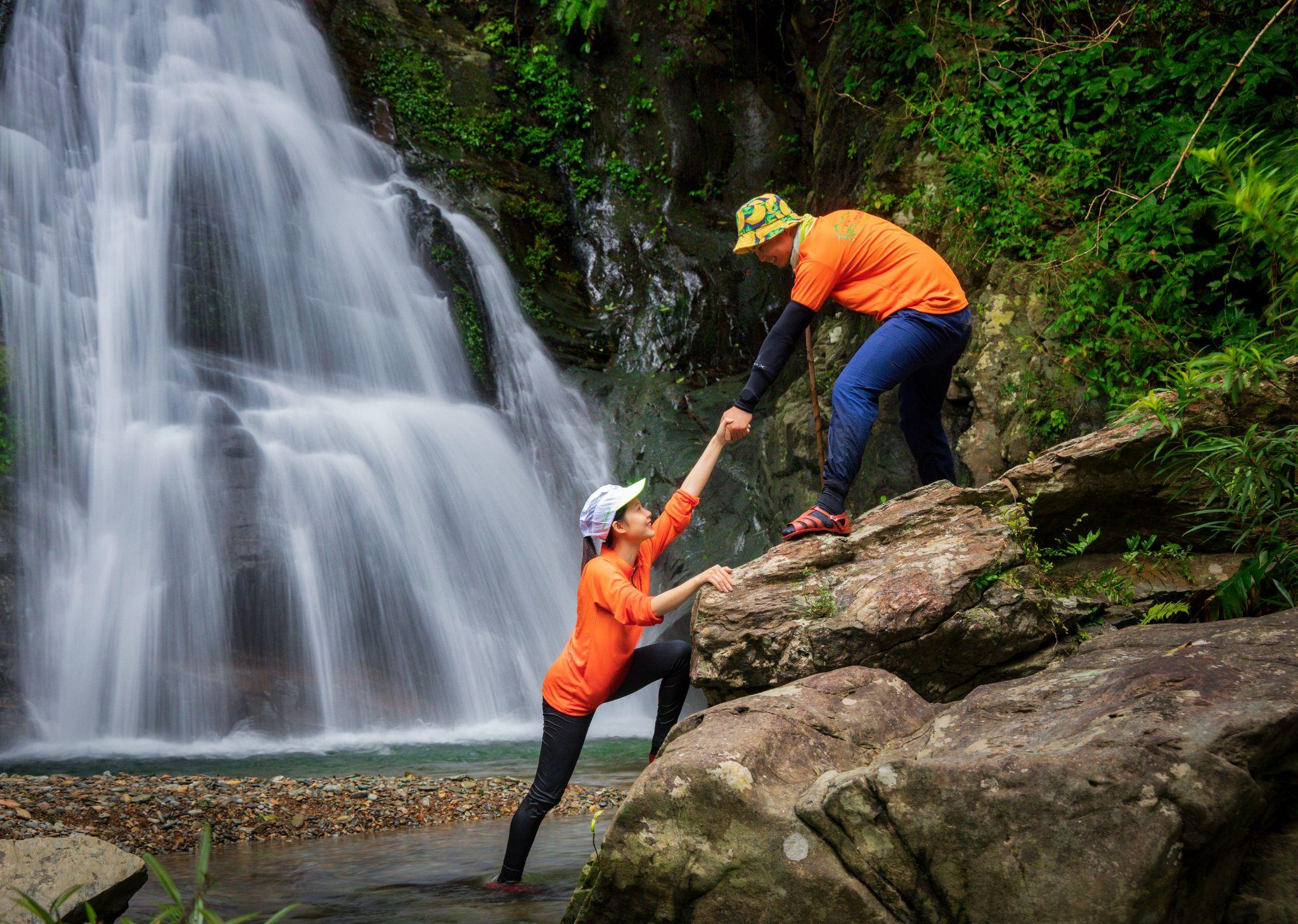 Chinh phục Thác Dương Cầm cho những tín đồ thích du lịch mạo hiểm