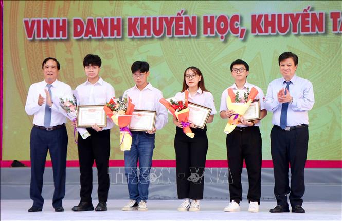 Thúc đẩy chuyển đổi số phục vụ cho học tập suốt đời sau dịch COVID-19