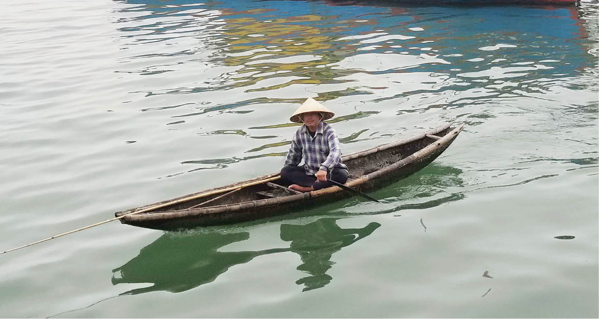 Không đánh bắt thủy, hải sản khi sóng to, gió lớn