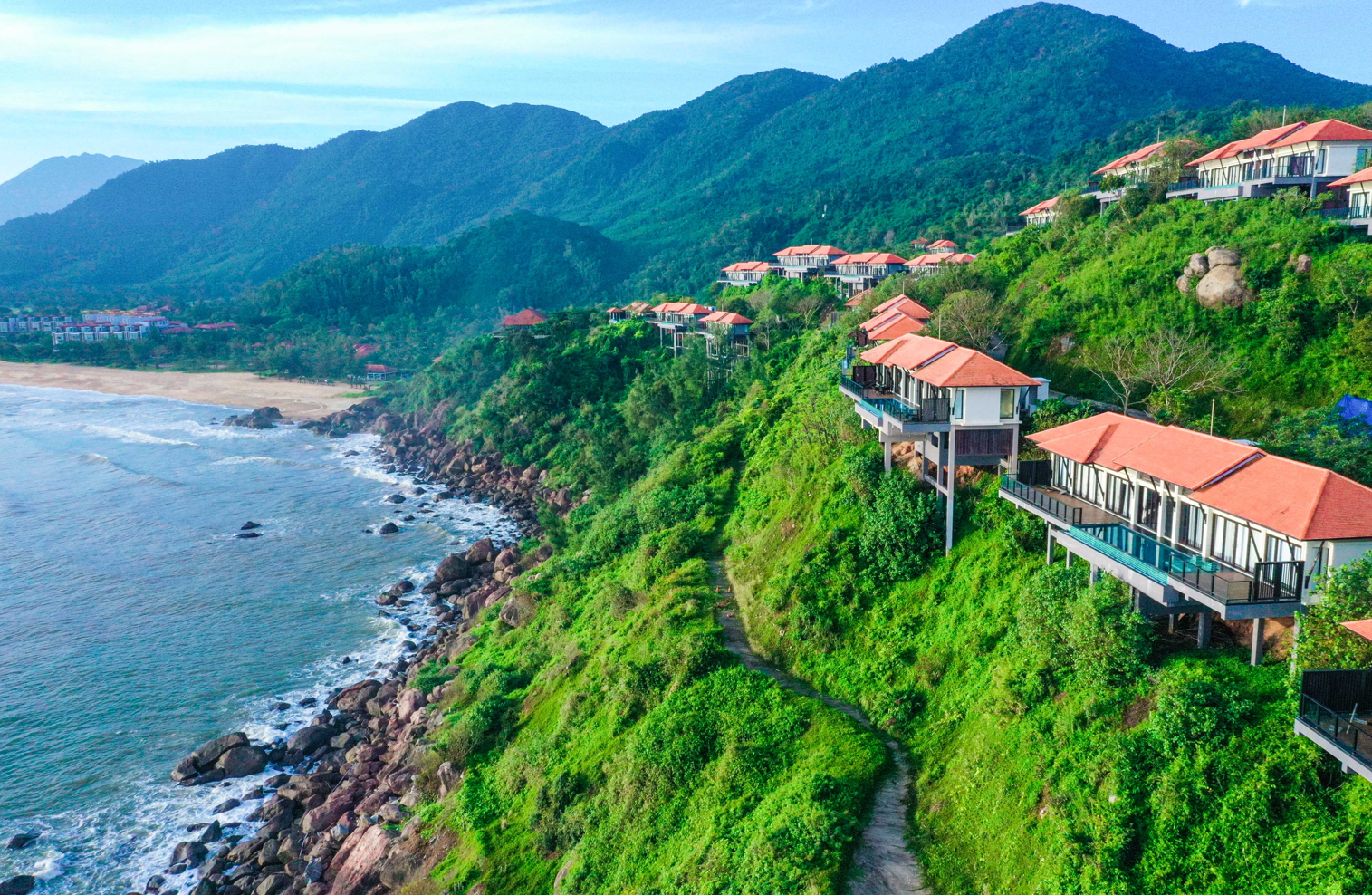 Banyan Tree Lăng Cô hai năm liên tục được vinh danh là “Khu nghỉ dưỡng biển sang trọng hàng đầu Châu Á”