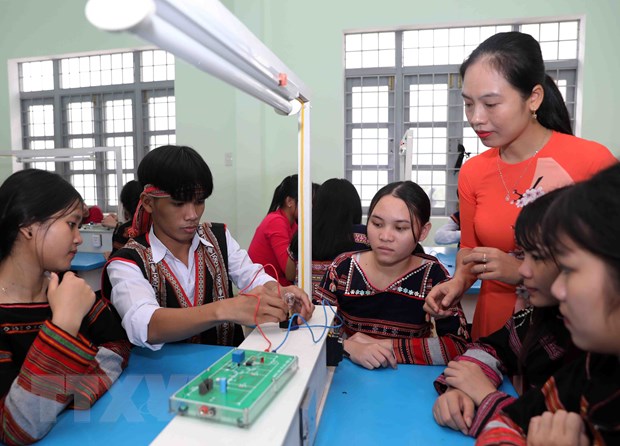 Năm học 2022 - 2023 Bổ sung 27 850 biên chế giáo viên mầm non, phổ thông công lập