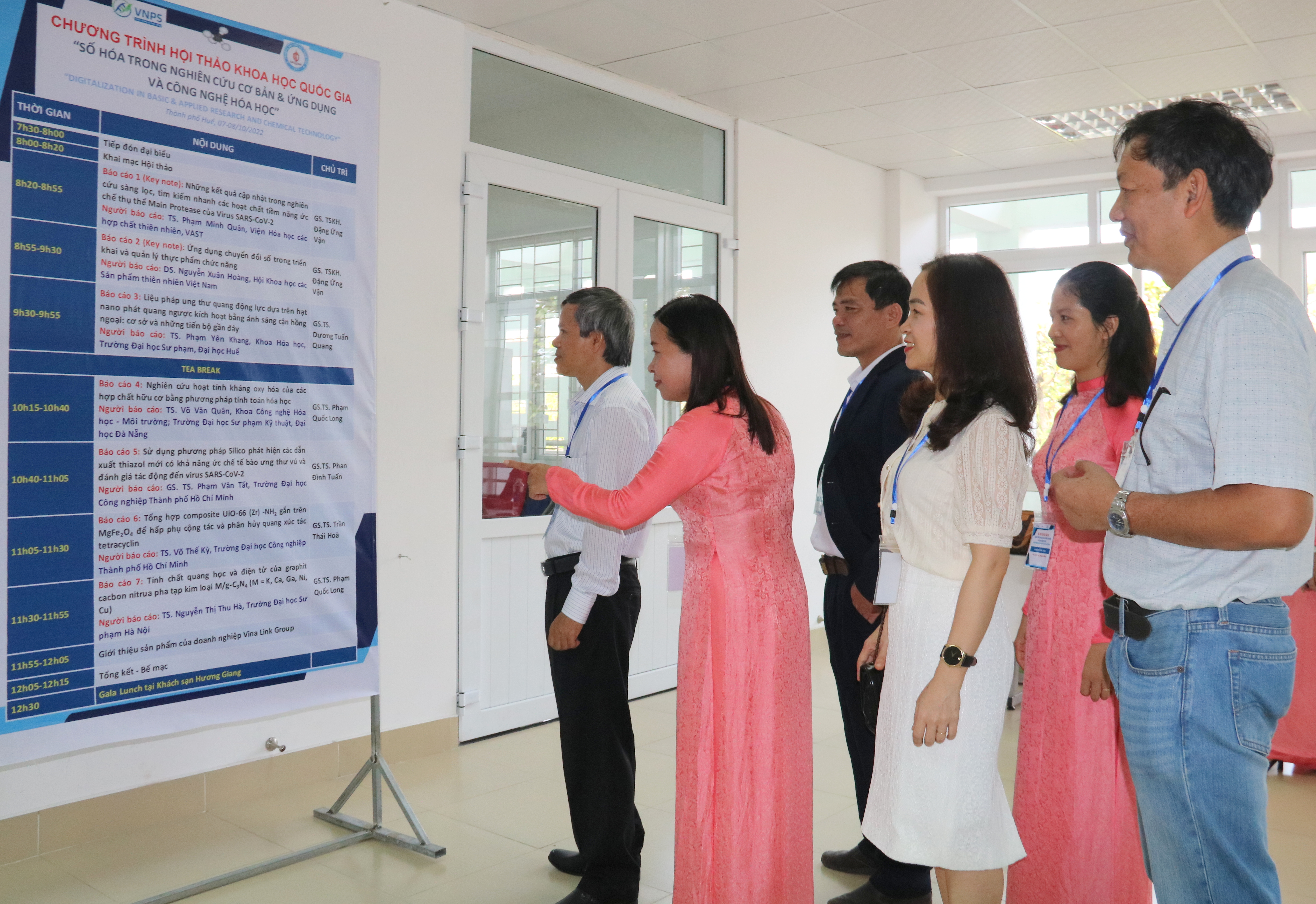 Số hoá trong nghiên cứu cơ bản và ứng dụng và công nghệ hóa học