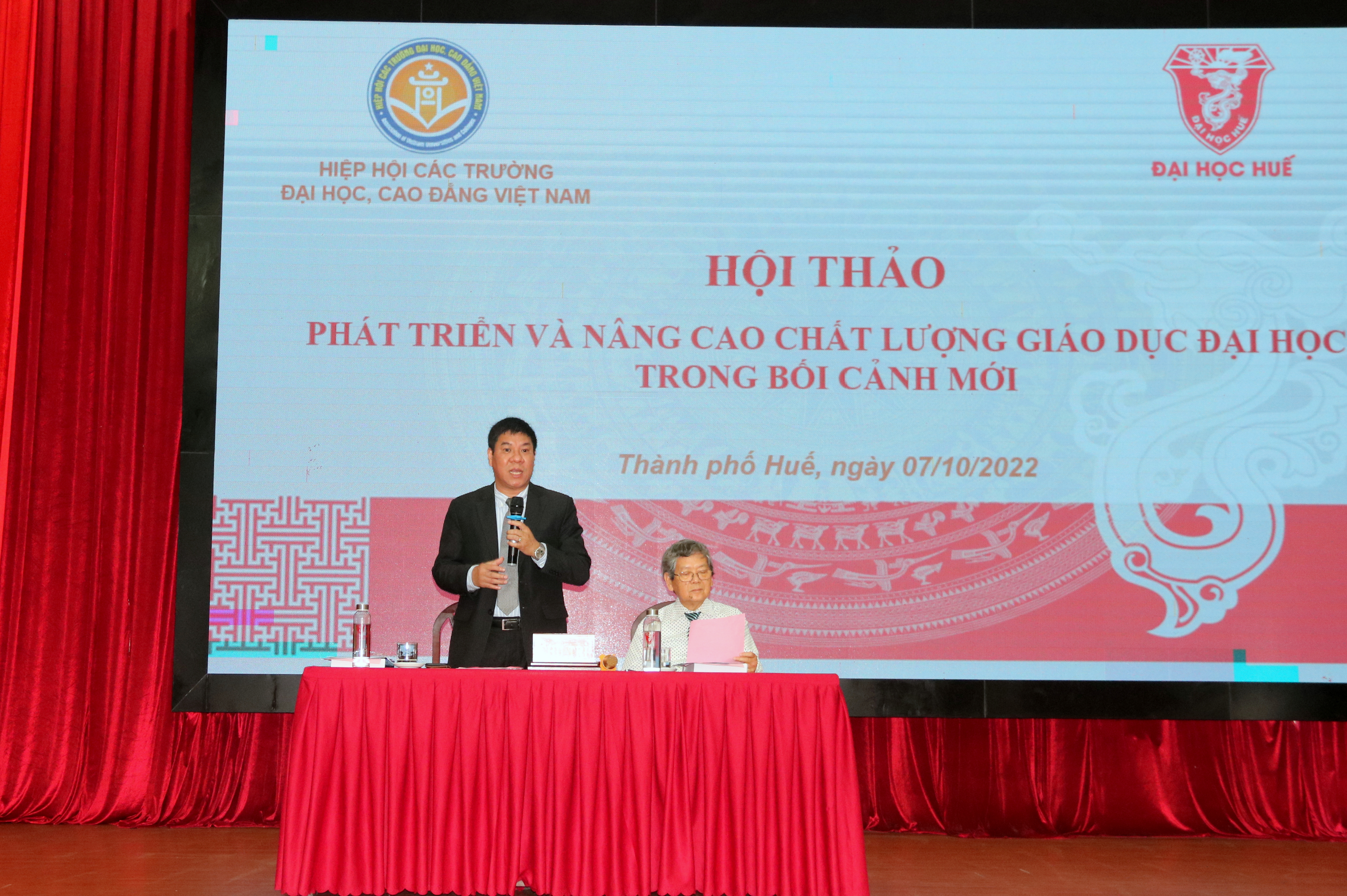 Quan tâm phát triển và nâng cao chất lượng giáo dục đại học