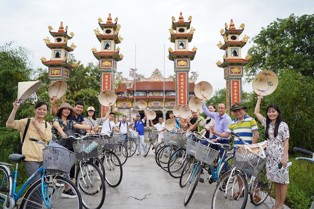 Tourist routes in Huong Tra town surveyed