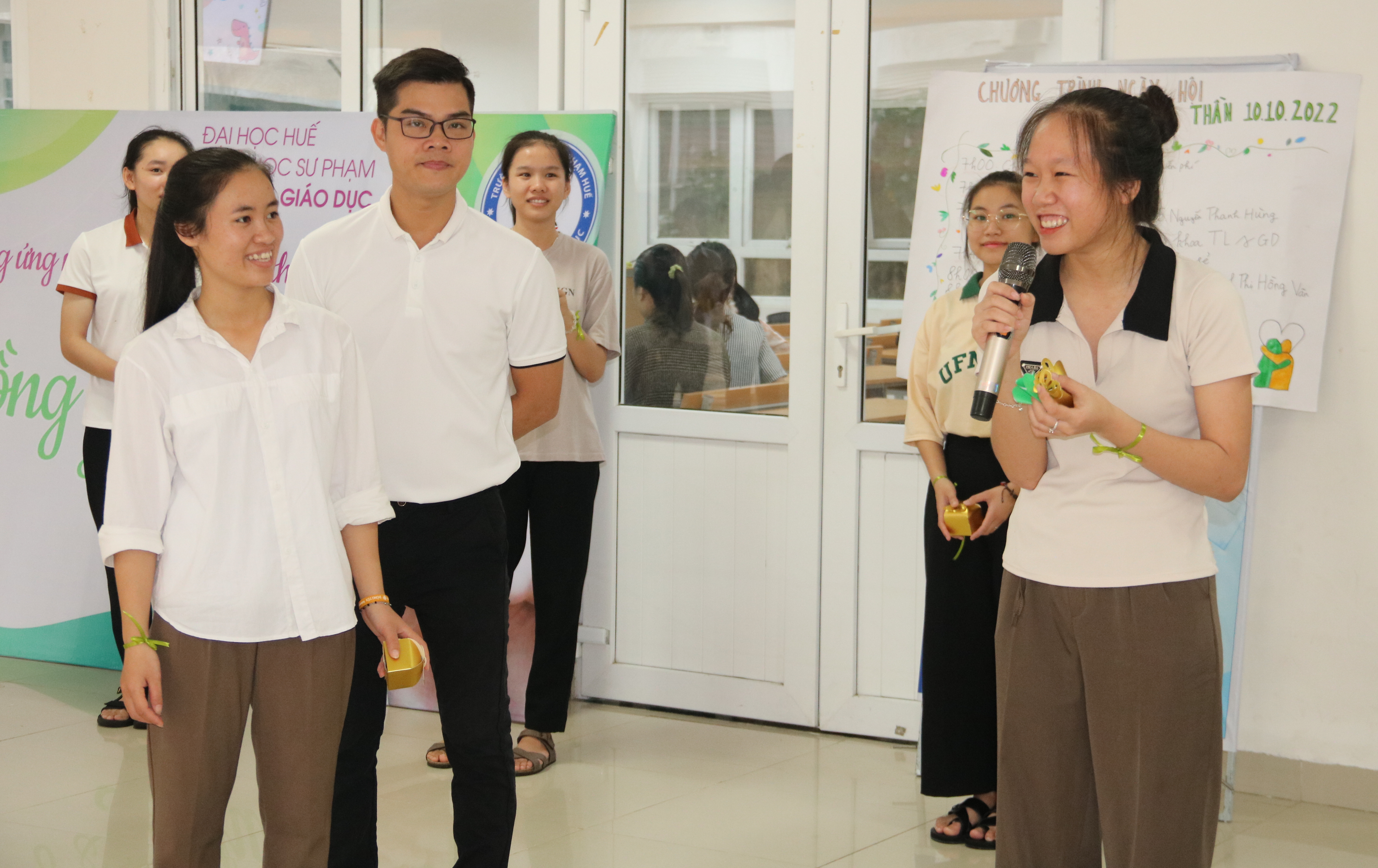 Đồng hành và sẻ chia, hưởng ứng ngày sức khoẻ tâm thần thế giới