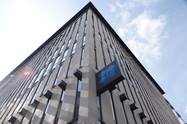 OPEC lần thứ tư liên tiếp cắt giảm dự báo nhu cầu dầu thế giới
