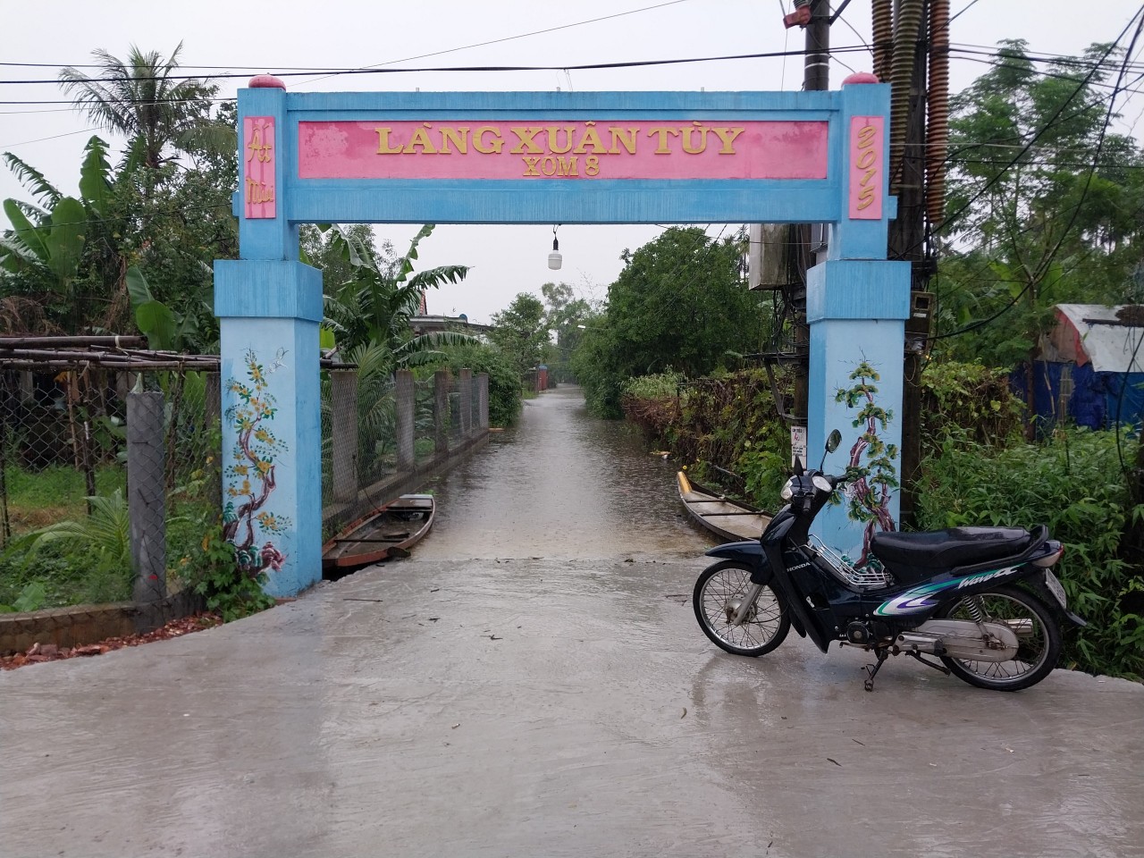 Di dời dân, đảm bảo an toàn trong mưa lớn