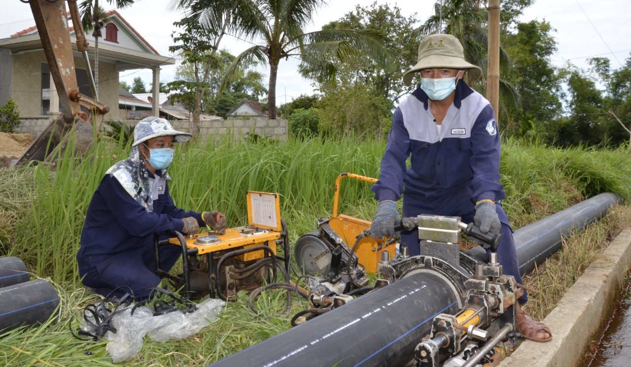 Đảm bảo nguồn nước sinh hoạt an toàn, chất lượng sau lũ