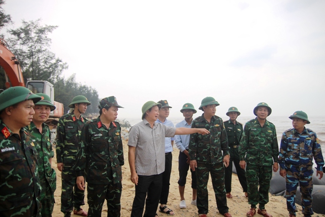 Bí thư Tỉnh ủy Lê Trường Lưu kiểm tra, chỉ đạo khắc phục hậu quả mưa lũ tại các địa bàn xung yếu