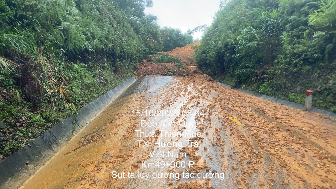 Xuất hiện 37 điểm sạt lở, tập trung ở Phú Lộc, A Lưới, Nam Đông