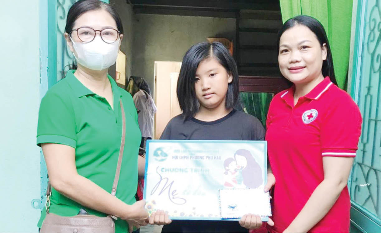 Mẹ đỡ đầu - chương trình ý nghĩa của phụ nữ