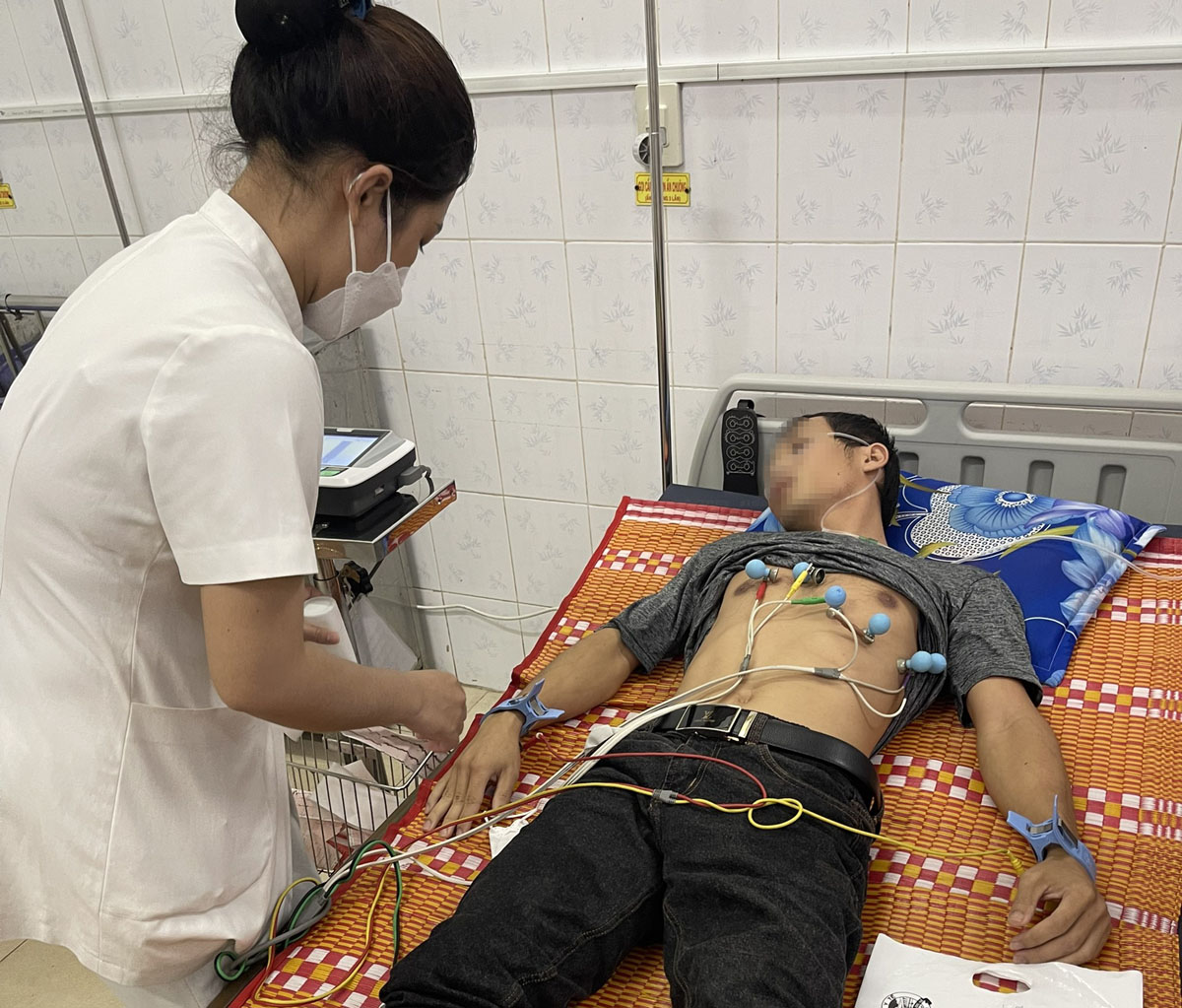 Cấp cứu thành công một số trường hợp trong mưa lũ