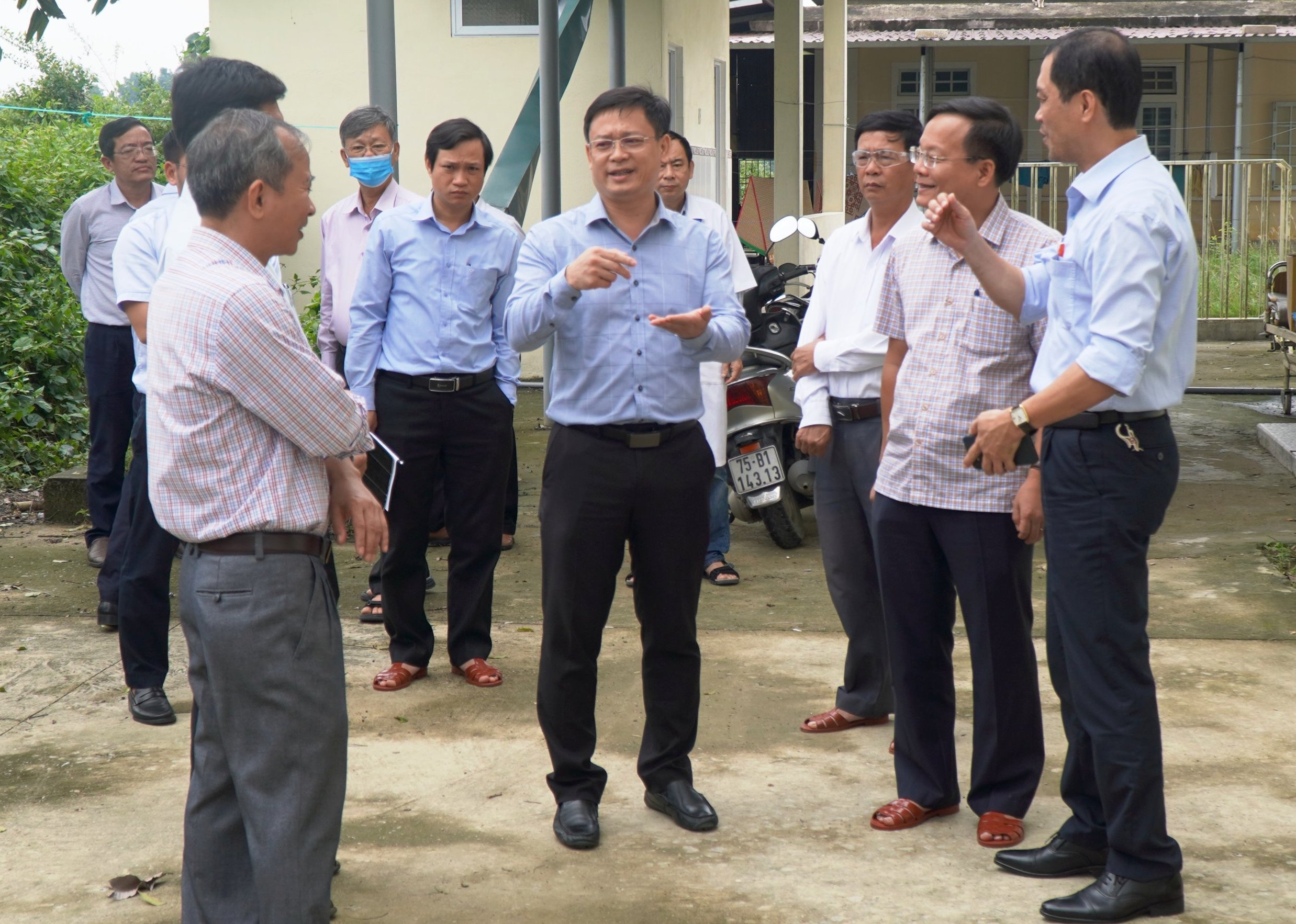 Đảm bảo vệ sinh môi trường và phòng chống dịch bệnh sau lũ
