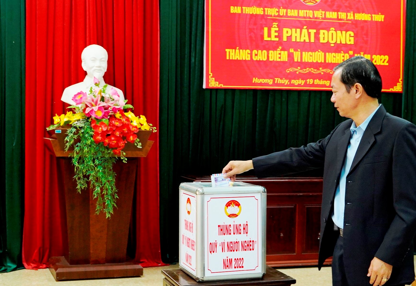 Hương Thủy Phát động Tháng cao điểm “Vì người nghèo” năm 2022