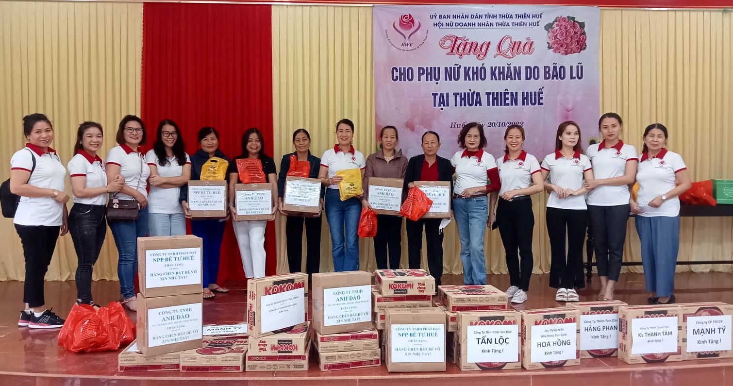 Hội Nữ Doanh nhân tỉnh tặng 500 suất quà cho phụ nữ có hoàn cảnh khó khăn