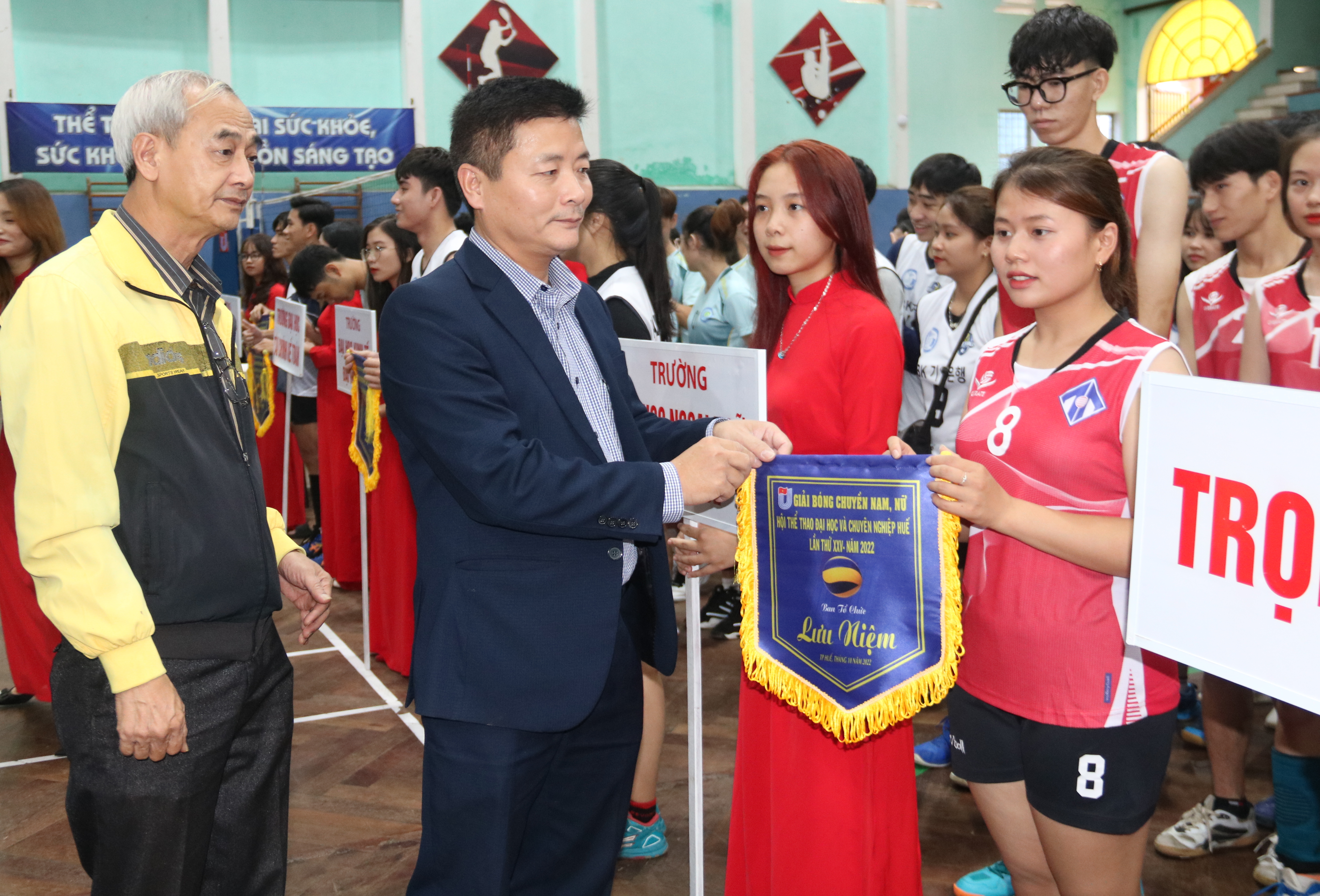 Khởi tranh giải bóng chuyền Hội Thể thao Đại học và Chuyên nghiệp Huế