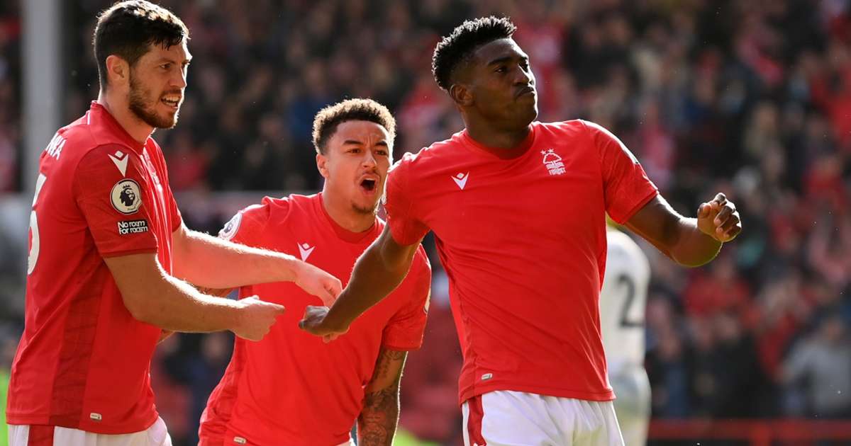 Sẩy chân trước đội bét bảng, Liverpool lỡ cơ hội áp sát Top 4