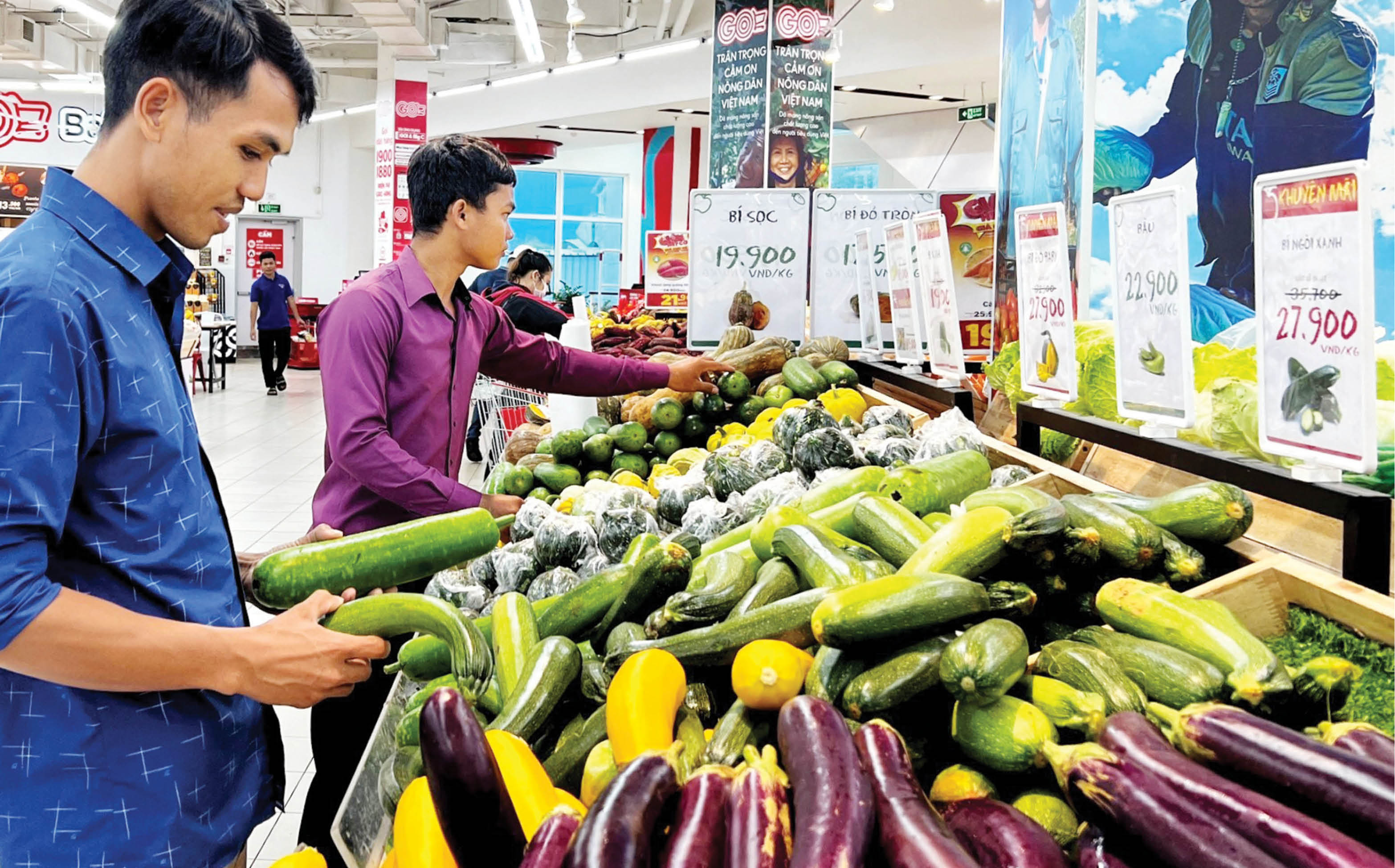 Nông sản ở chợ khó “trà trộn” vào siêu thị của Huế