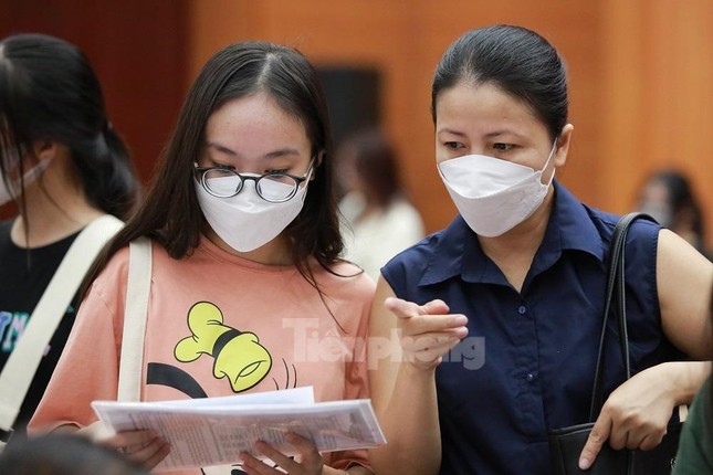 Yêu cầu Bộ GD ĐT hoàn thiện nghị quyết về học phí năm học 2022-2023