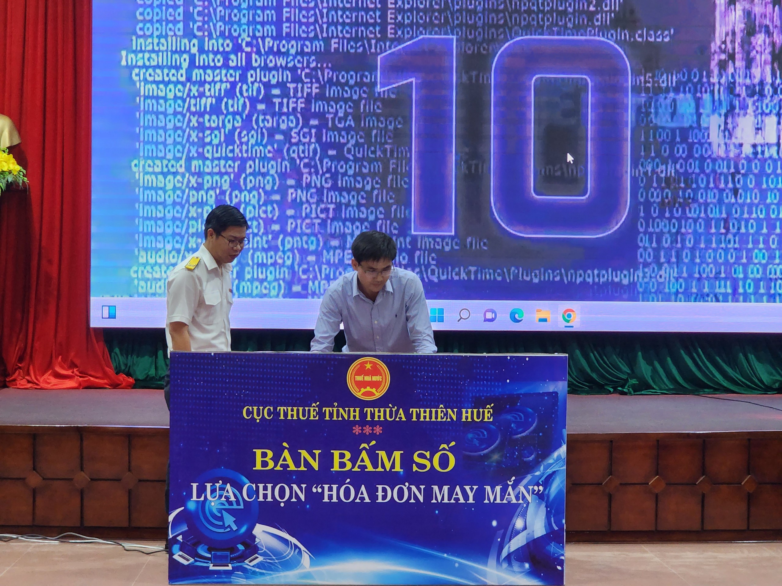 42 hóa đơn may mắn trúng thưởng