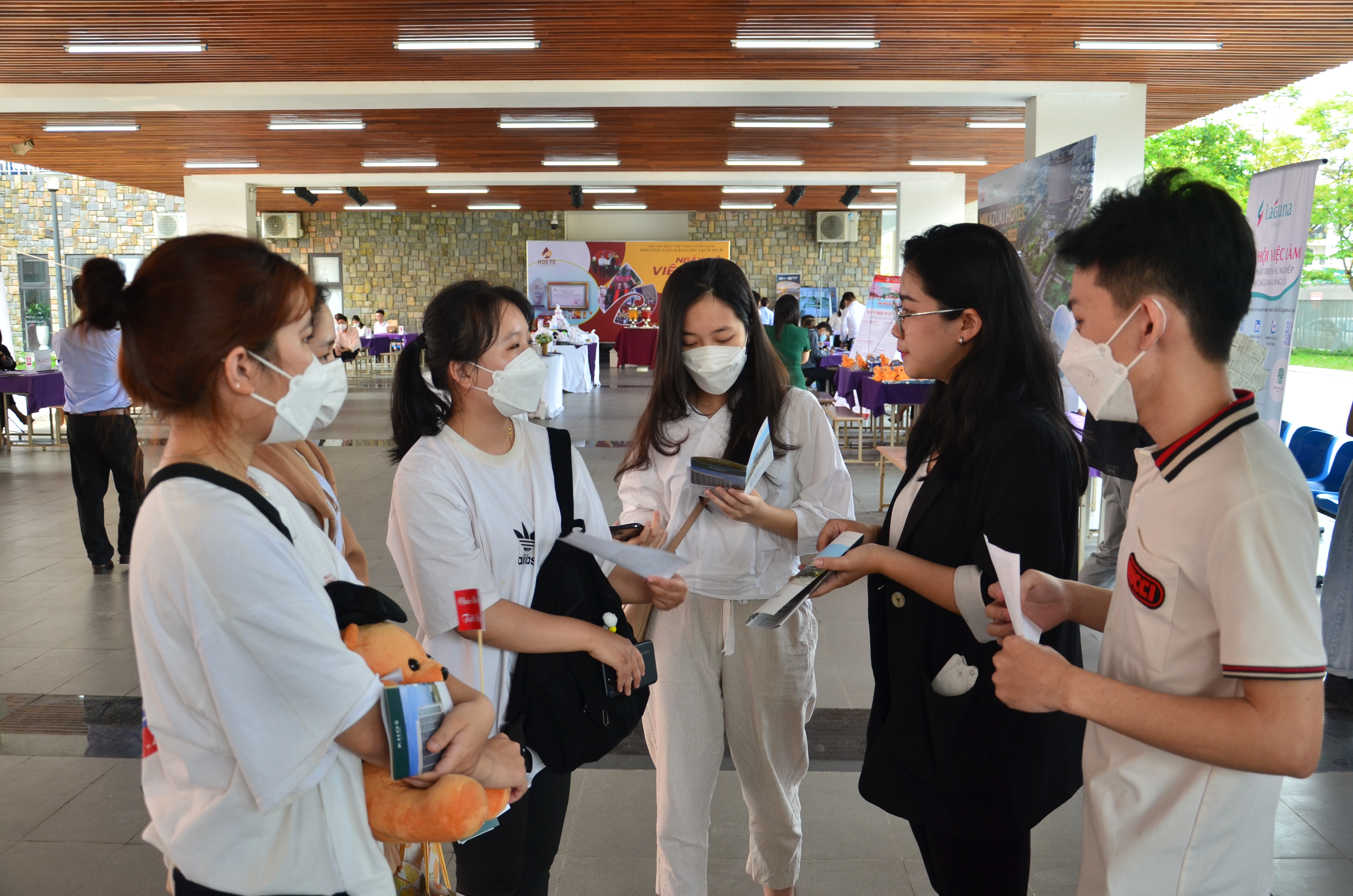 Trên 40 học sinh, sinh viên ngành du lịch tìm được việc trong quá trình thực tập