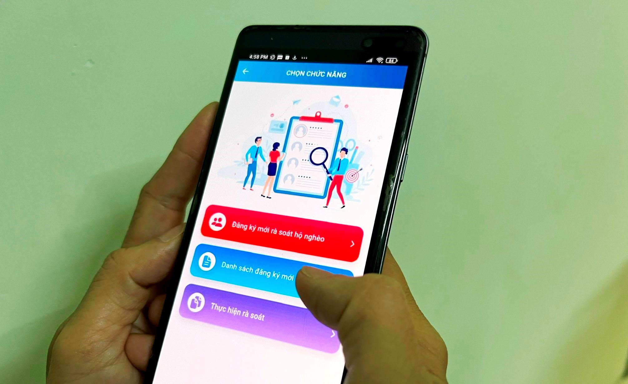 Ứng dụng công nghệ trong rà soát hộ nghèo, hộ cận nghèo