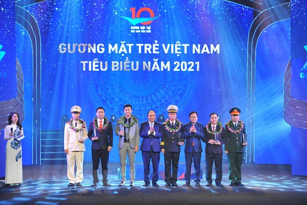 Phát hiện, tôn vinh, bồi dưỡng và phát huy tài năng trẻ