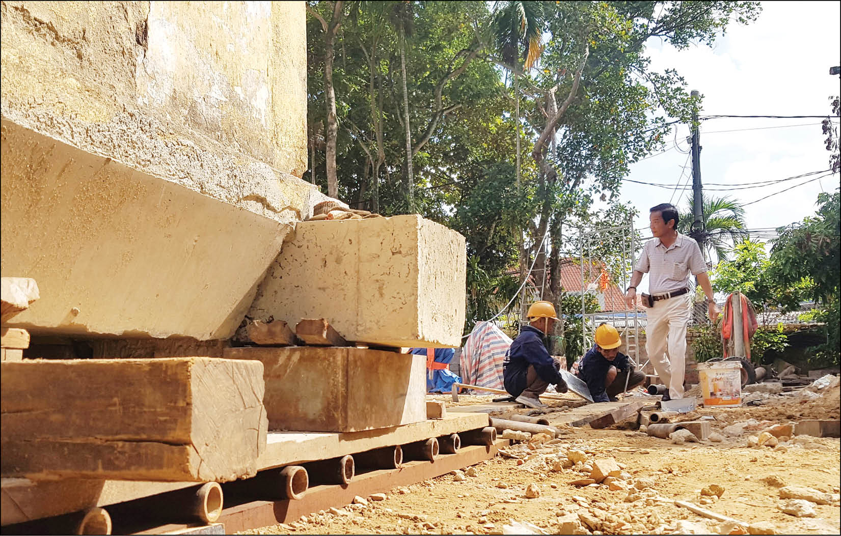 “Thần đèn” hồi hương