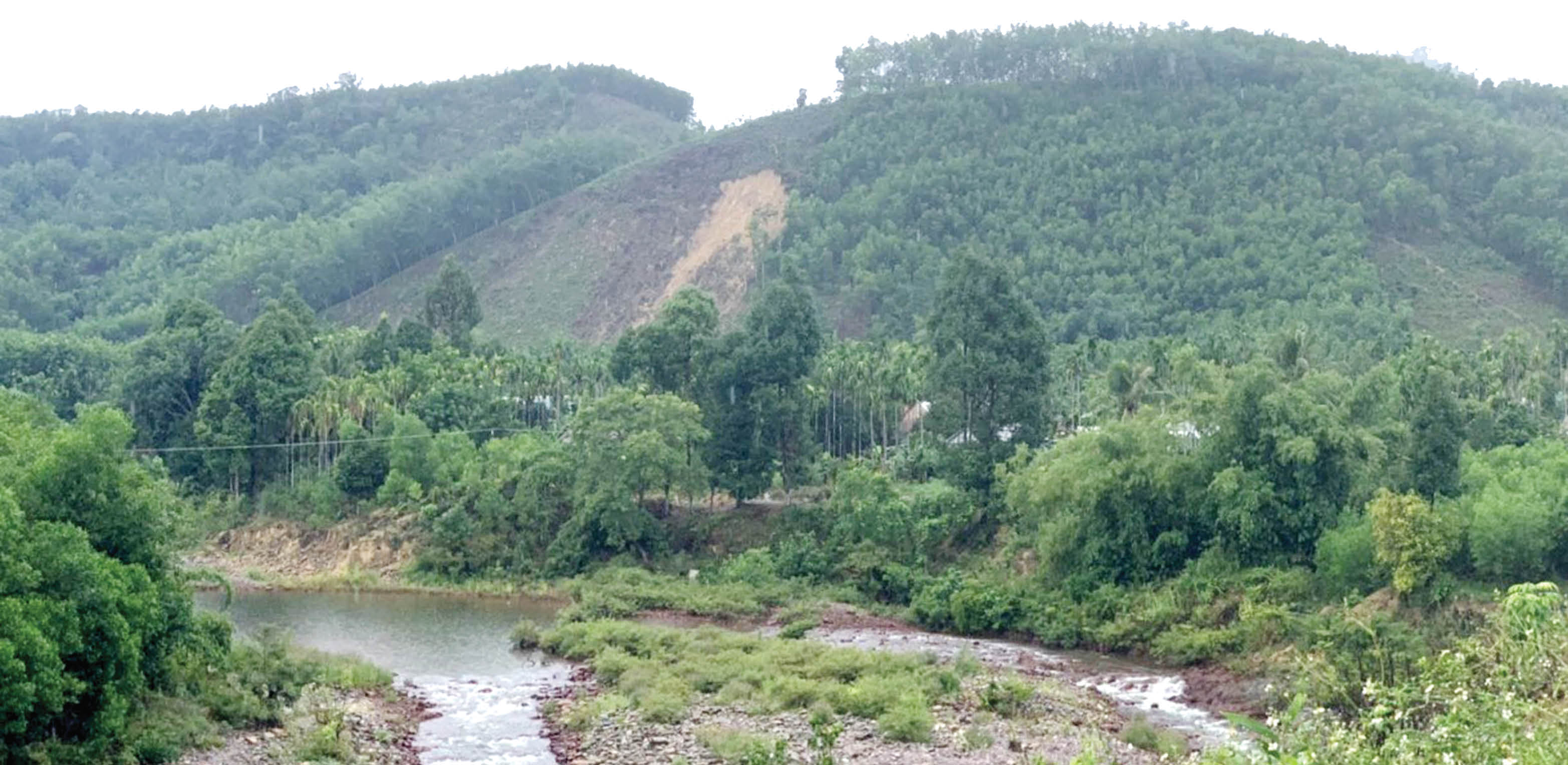 Những ngôi nhà bên núi