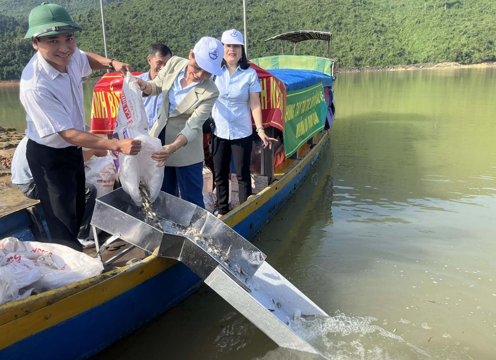 Regenerating aquatic resources on Truoi Lake
