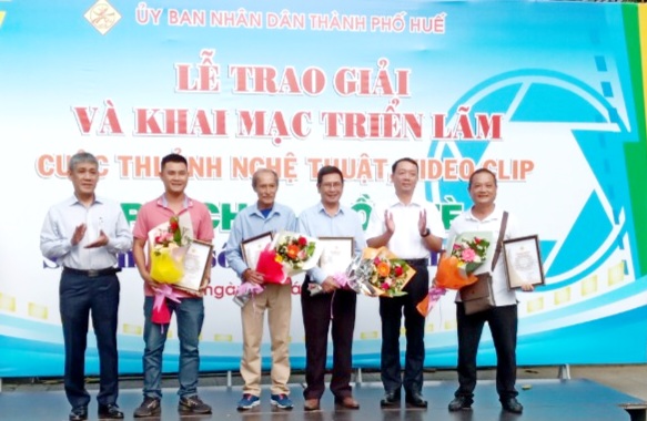 Trao giải và khai mạc triển lãm Cuộc thi “Rú Chá - Cồn Tè, Sắc màu sông nước năm 2022”