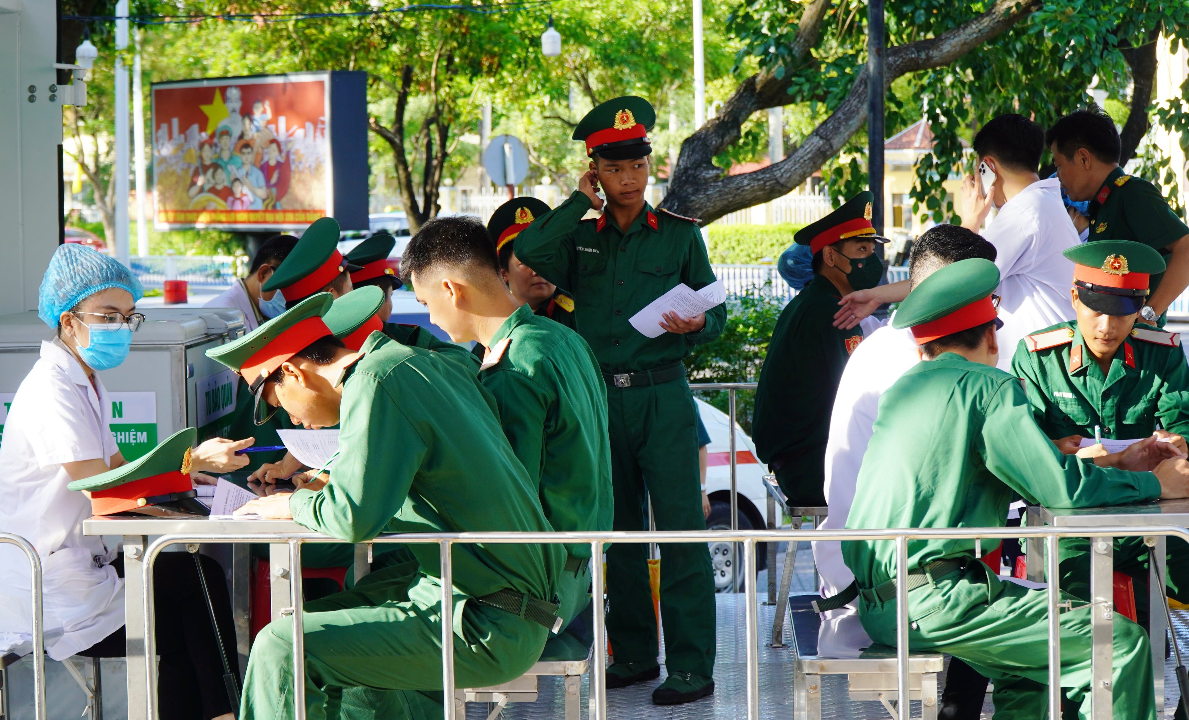 Đẩy nhanh tiến độ tiêm vắc xin phòng COVID-19