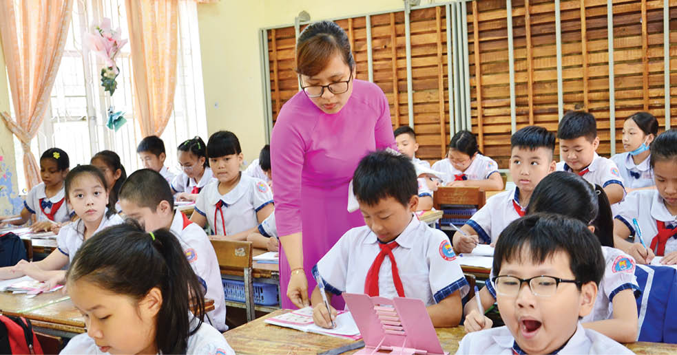 Quẳng gánh lo cho giáo viên