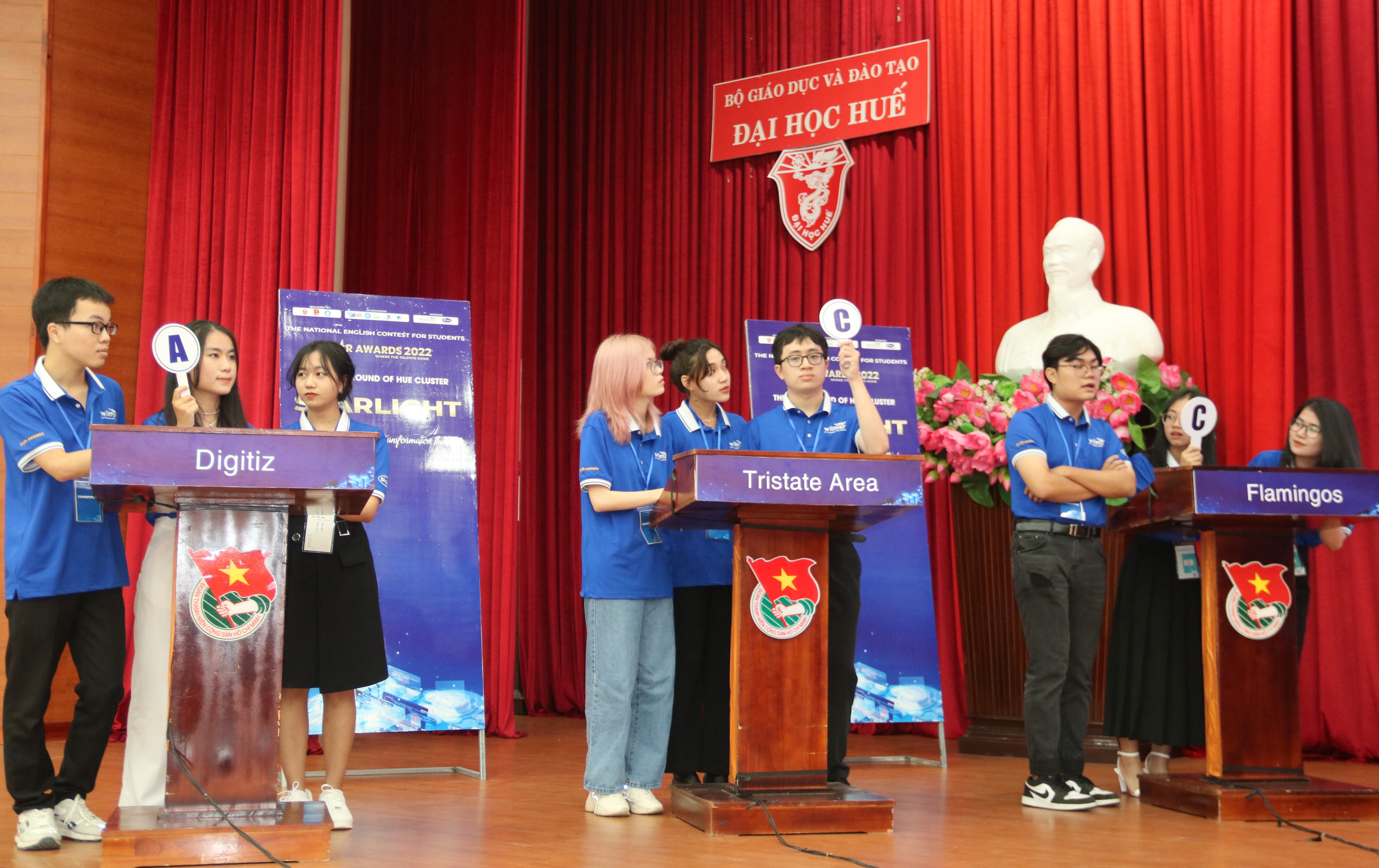 5 đội tranh tài chung kết cuộc thi tiếng Anh Star Awards 2022 cụm Huế