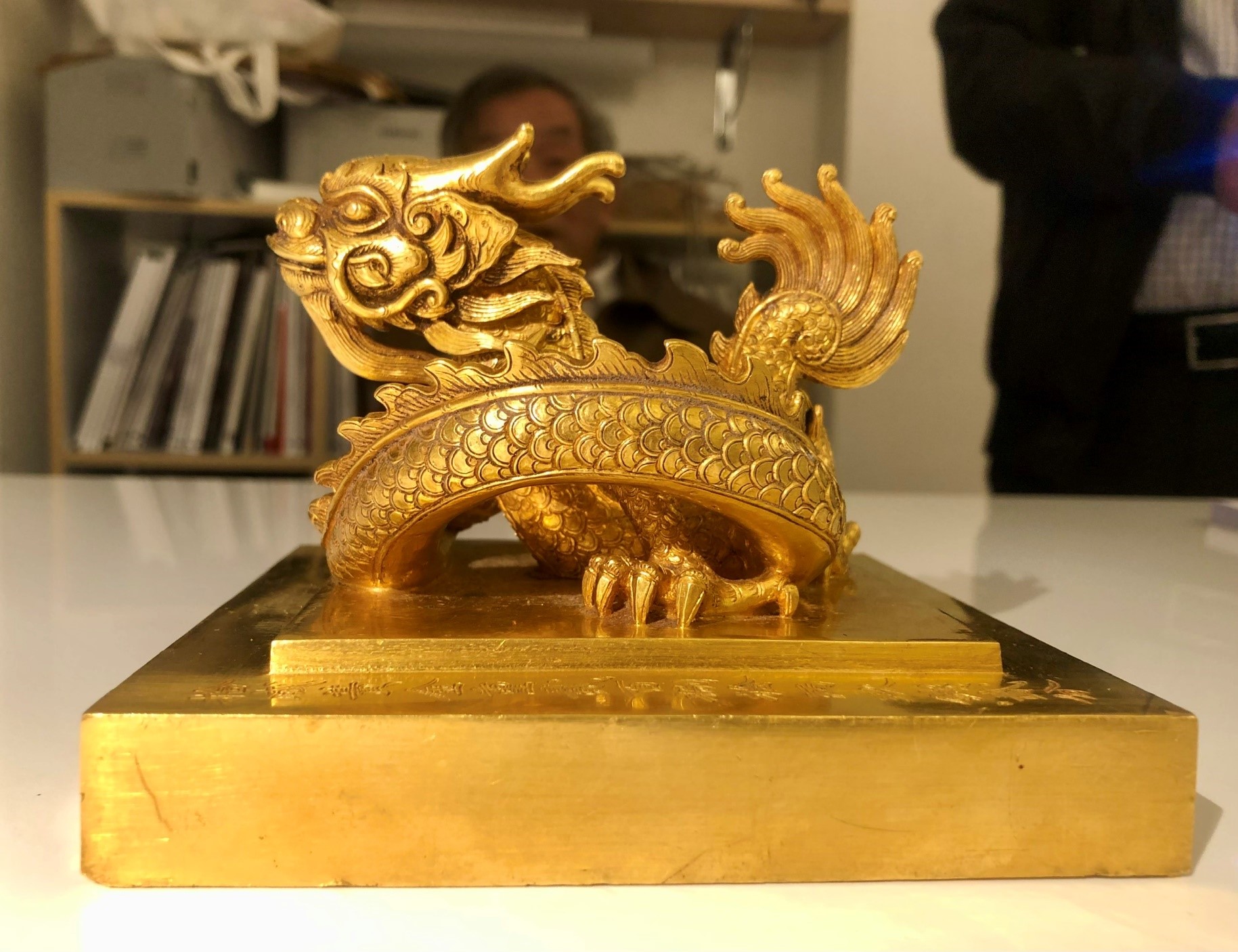 Hủy đấu giá ấn vàng “Hoàng đế chi bảo”