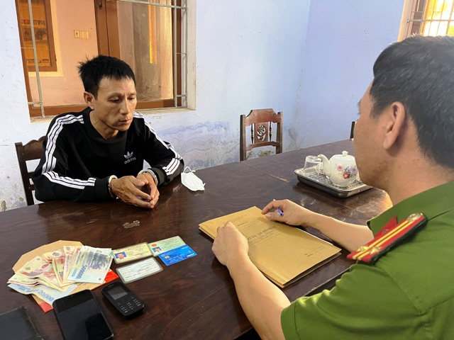 Bắt đối tượng lợi dụng người già, neo đơn để trộm gần 16 triệu đồng