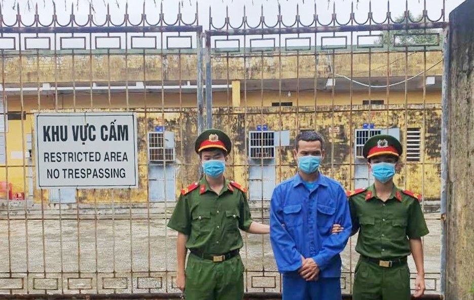 Ngựa quen đường cũ