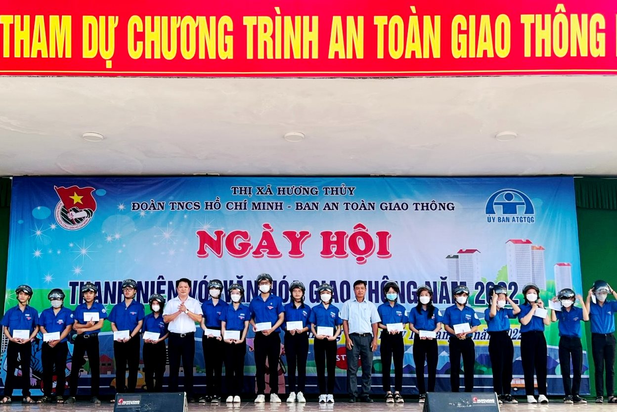 Ứng xử văn hóa khi tham gia giao thông